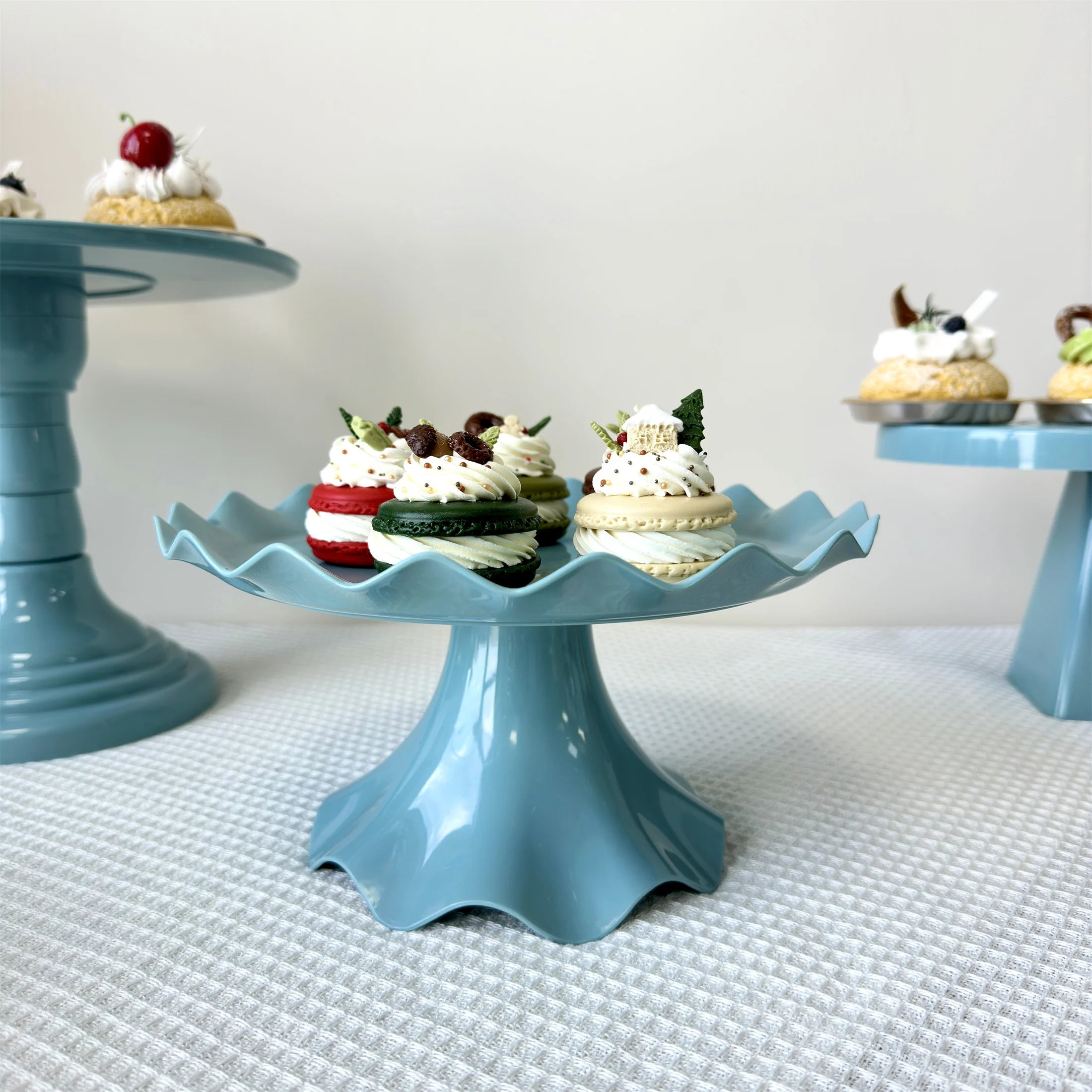 one piece plastic decorative Cupcake Stand Cake Display:Dessert Holder Cookie Pedestal Stands Plastic Trays for Desserts Plate